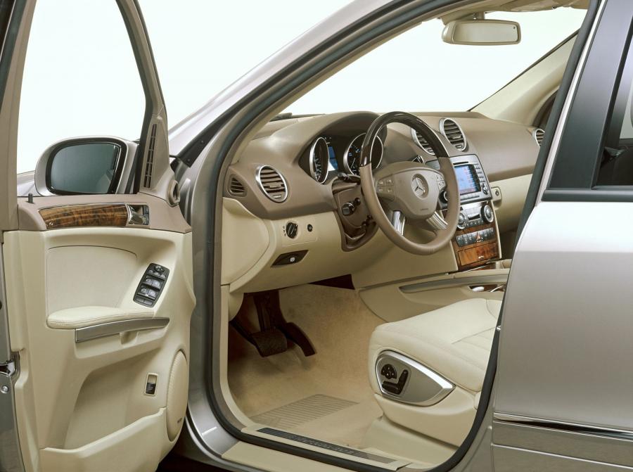  Mercedes-Benz ML-Class 2006 года  (фото 335 из 400)